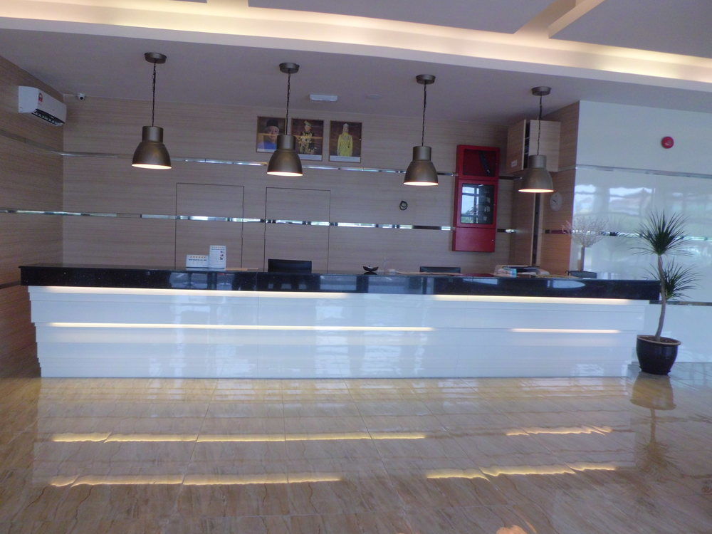 The Inn Bintulu Bagian luar foto