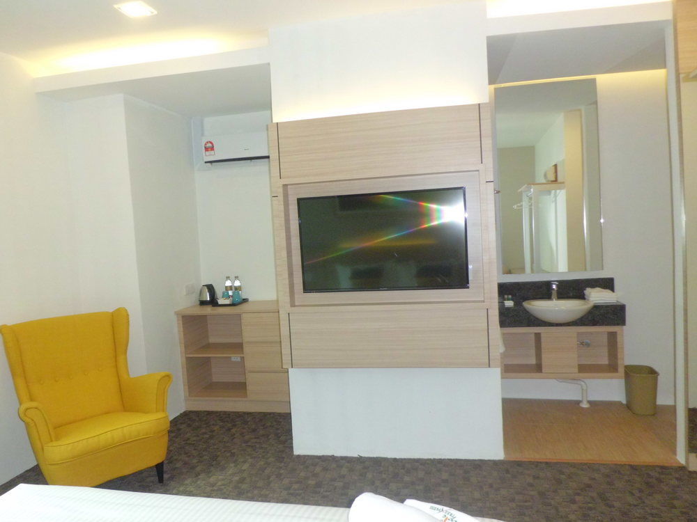 The Inn Bintulu Bagian luar foto